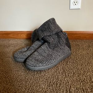 Winter knit boots